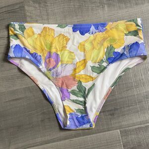 NWOT Bikini Bottom size large shade & shore floral